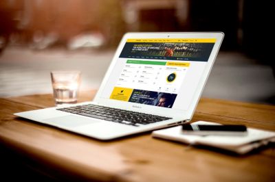 Ноутбук с откытым сайтом Betfair